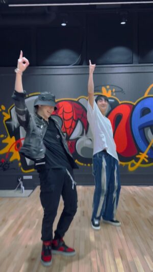 Kang Daniel Instagram - @vata_500 형과 새삥
@woozico0914 지코형 비트🔥🔥🔥
