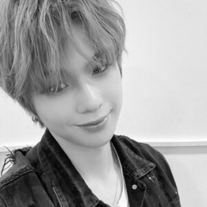 Kang Daniel Instagram - 🌷