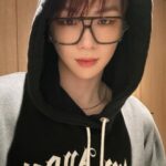 Kang Daniel Instagram – 🤓🤓🤓