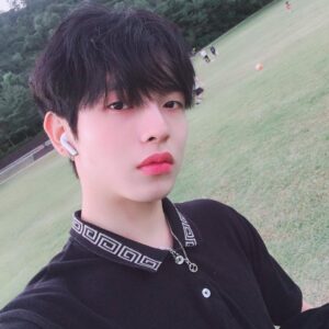Kang Min Instagram - 🤤