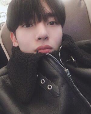 Kang Min Instagram - 🖤