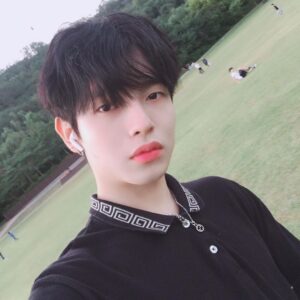 Kang Min Instagram - 🤤