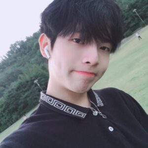 Kang Min Instagram - 🤤
