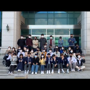 Kang Yoo-seok Instagram - 이번 새빛남고 학생회를 통해 정말 많이배우고 
좋은친구들 스탭분들과 너무나도 재밌고 촬영한거 같아서 행복하네요.
그리고 무엇보다 여러분들의 사랑덕분에 행복했습니다!
-신우-🐶