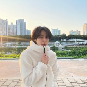 Kang Yoo-seok Instagram - #광고#아이더#아이더데시앙#아이더데시앙플리스 #아이더에시앙후리스 #에시앙플리스 #아이더후리스