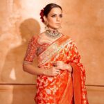Kangana Ranaut Instagram - आज दिल्ली की प्रसिद्ध लव कुश राम लीला में रावण दहन करने का सौभाग्य प्राप्त हुआ । जैसे श्री राम रावण से लड़े वैसे ही हमारे देश के सैनिक दैत्यों से भिड़ते हैं। जय श्री राम 🚩