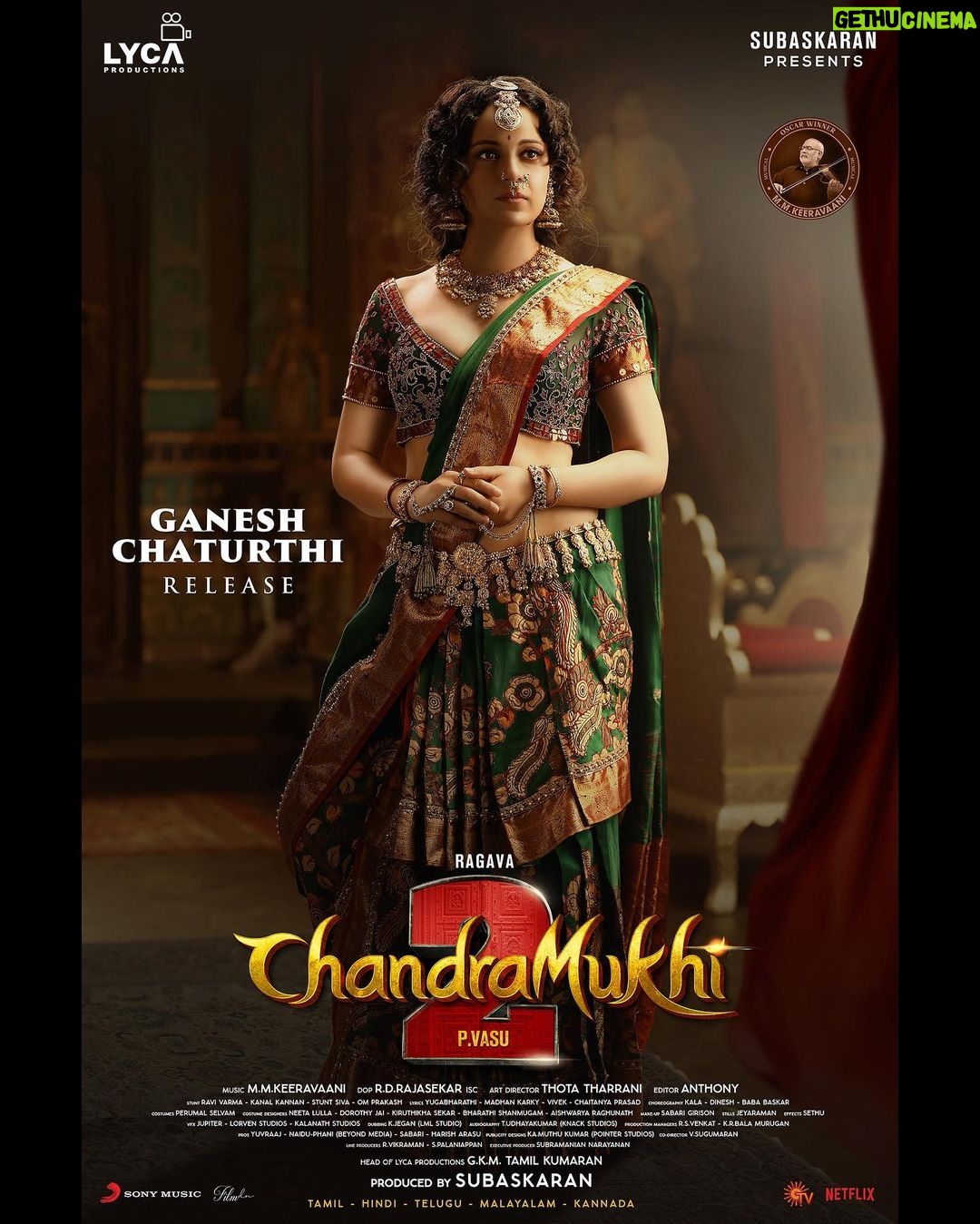 Kangana Ranaut Instagram - The beauty ✨ & the pose 😌 that effortlessly steals our attention! 🤩 Presenting the enviable, commanding & gorgeous 1st look of #KanganaRanaut as Chandramukhi 👑💃 from #Chandramukhi2 🗝️ Releasing this GANESH CHATURTHI in Tamil, Hindi, Telugu, Malayalam & Kannada! 🤗 #Chandramukhi2 🗝️ 🎬 #PVasu 🌟 @actorlawrence @kanganaranaut 🎶 @mmkeeravaani 🎥 @rdrajasekar.isc 🛠️ #ThottaTharani ✂️🎞️ @editoranthonyofficial ✨ @radikaasarathkumar Vaigaipuyal #Vadivelu @lakshmimenon967 @mahima_nambiar @srushtidangeoffl @ravimariya @suresh_chandra_menon karthiktmk #RaoRamesh #Vignesh @subikshaoffl ✍🏻🎶 @madhankarky @yughabharathi @lyricist_vivek 🕺🏻💃🏻 @kalamaster_official @iambababaskar @dineshmaster_official Costumes for Kangana - @neeta_lulla 👗 Jewellery for Kangana - @raabtabyrahul 💎 🎙️ @proyuvraaj #Naidu #Phani #BeyondMedia @prosabari_17 @harisharasu_pro 📸 @v.s.anandhakrishna 🖼️🎨 @pointerstudios #KAMuthukumar 🤝 #GKMTamilKumaran 🪙 @lycaproductions #Subaskaran