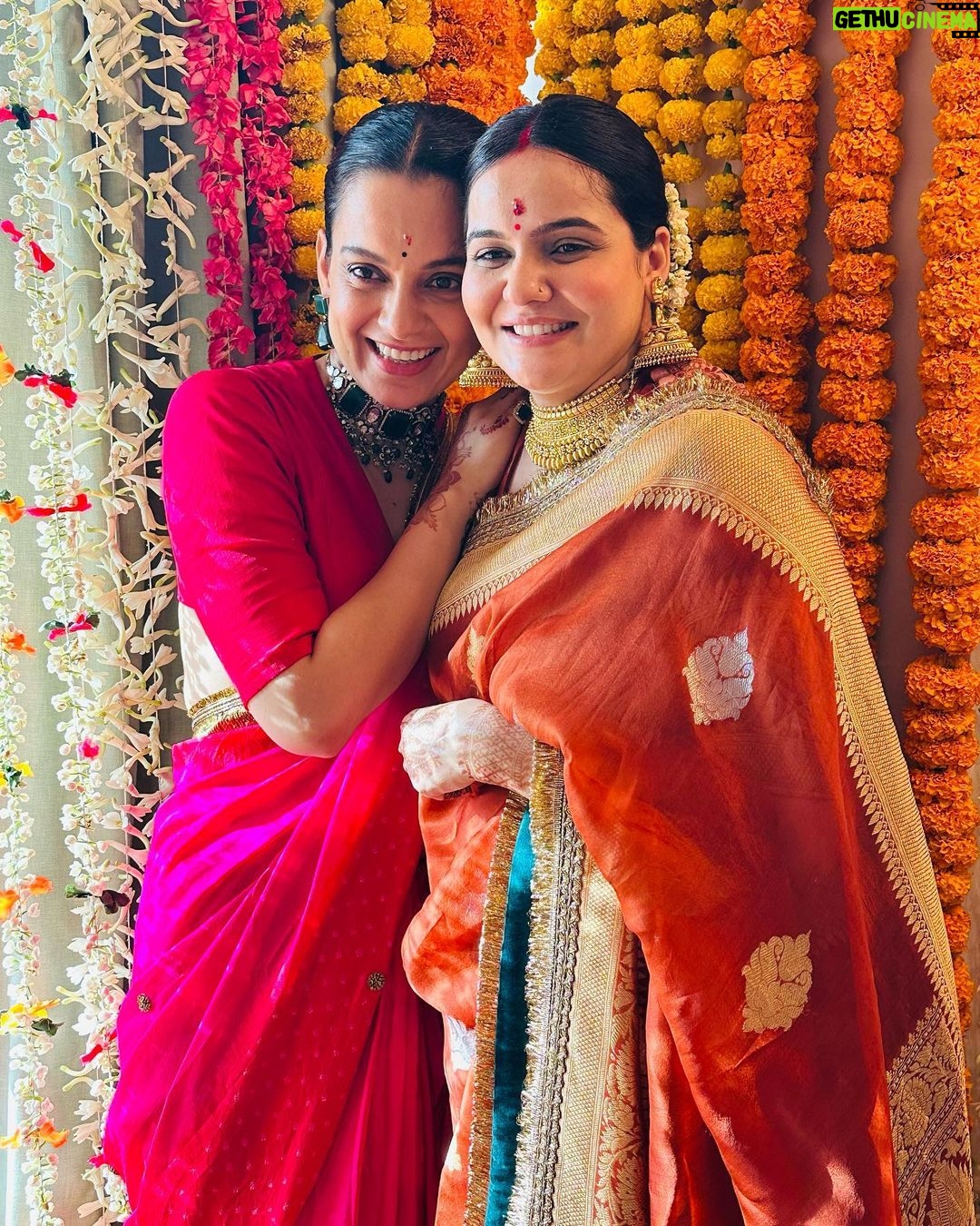Kangana Ranaut Instagram - Sharing some precious moments from Ritu Ranaut’s Godbharai… Our hearts are full and we all are eagerly awaiting the arrival of Baby Ranaut … thanks for all your well wishes and blessings 🙏 🧿🧿🧿
