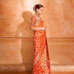 Kangana Ranaut Instagram - आज दिल्ली की प्रसिद्ध लव कुश राम लीला में रावण दहन करने का सौभाग्य प्राप्त हुआ । जैसे श्री राम रावण से लड़े वैसे ही हमारे देश के सैनिक दैत्यों से भिड़ते हैं। जय श्री राम 🚩