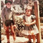 Kanika Kapoor Instagram - Happy Bhai Dooj ❤️ Best memories of growing up together in Lucknow in a joint family..Love you🥰🥹 #Thejeepcousins