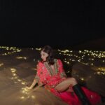 Kanika Kapoor Instagram - Congratulations my dearest @surilyg #20years and counting 🤗 We love you ❤️ 📸 @theweddingstory_official Jaisalmer Dessert