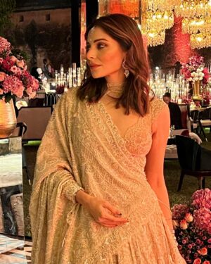 Kanika Kapoor Instagram - Jaipur Dairies 🩷 

In @roseroom__official 🩷