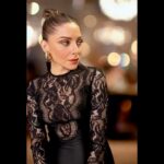 Kanika Kapoor Instagram - Bombay dreams @artmumbaiofficial 🖤 📸 @purna02 Mumbai, Maharashtra
