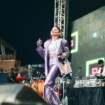 Kanika Kapoor Instagram - Living my Purple Fantasy 💜 @t20rpl @bajaorecords #kanikakapoor #rajasthan #cricket #t20 #musician #jodhpur #babydoll #headliner #letsbajao #fantasy