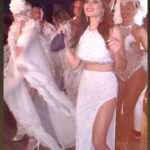 Kanika Kapoor Instagram - 🥳🔜🔈🎂 #mykonos #music #love #heart #kanikakapoor #indiawait #throwback Mykonos