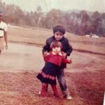 Kanika Kapoor Instagram - Happy Bhai Dooj ❤️ Best memories of growing up together in Lucknow in a joint family..Love you🥰🥹 #Thejeepcousins