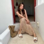 Kanika Kapoor Instagram – Summering 🌈🌞👒

#summervibes #summerlook #mykonos #music #love