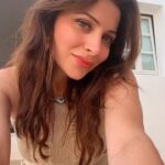 Kanika Kapoor Instagram – Summering 🌈🌞👒

#summervibes #summerlook #mykonos #music #love