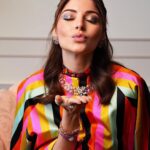 Kanika Kapoor Instagram - Getting my Diamonds this Diwali only at @meenajewellersdubai , what about you? From minimalist diamonds to those that steal the show, they got it all! Every piece is a statement of Luxury. 💎 #DiamondsThisDiwali #meenajewellers #meenajewellery #iammeena . . . @thebillionaireaffair Dubai, United Arab Emirates