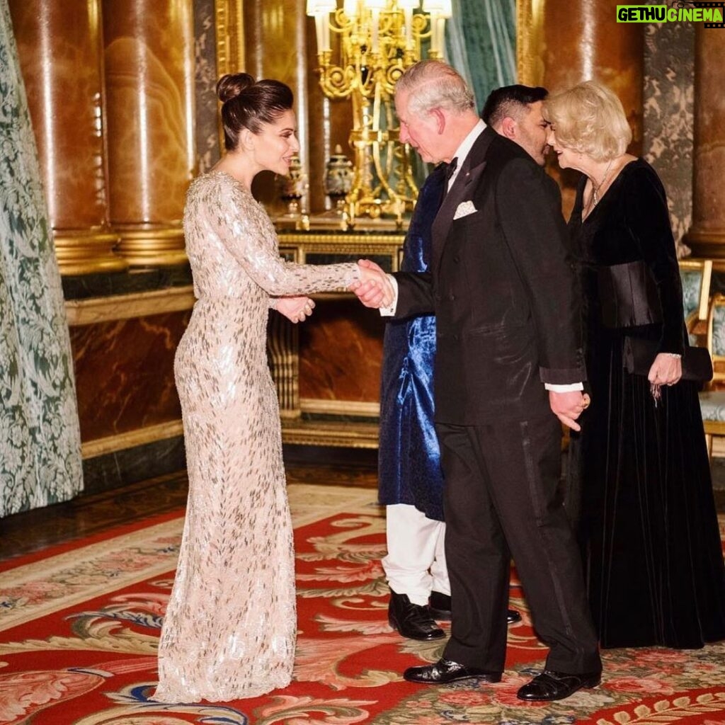 Kanika Kapoor Instagram - Congratulations King Charles III 👑 & Queen Camilla 👑 #coronation #london #royal #royalfamily #kanikakapoor #british London, United Kingdom