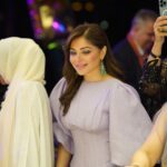 Kanika Kapoor Instagram - @chanelofficial #funfair #dubai #kanikakapoor #dubai #dubai🇦🇪 #mydubai #instagood #music #india #bollywoodhot Hair @laloge_uae