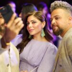 Kanika Kapoor Instagram - @chanelofficial #funfair #dubai #kanikakapoor #dubai #dubai🇦🇪 #mydubai #instagood #music #india #bollywoodhot Hair @laloge_uae