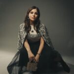 Kanika Kapoor Instagram - @dior 🖤 Mumbai, Maharashtra