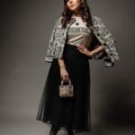 Kanika Kapoor Instagram - @dior 🖤 Mumbai, Maharashtra