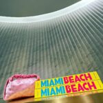 Kanika Kapoor Instagram - Miami ☀️🌈🌴 #miamidump #kanikakapoorlive Thank you my dearest @lucydoughty ❤️ Miami Design District