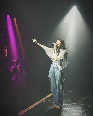 Kanika Kapoor Instagram - #dubai #fantasy