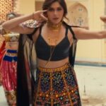 Kanika Kapoor Instagram - FANTASY Video Out Now on YouTube! Link In Bio! ♥️⁣⁣ ⁣⁣ ⁣⁣ ⁣⁣ ⁣⁣ Music Label: Bajao Records - @kanik4kapoor ⁣⁣ ⁣⁣ Label Head: @swetavkapoor⁣⁣ Distribution: @ingrooves_india @amitkridey⁣⁣ ⁣⁣ Audio Credits:⁣⁣ ⁣⁣ Song: Fantasy⁣⁣ Singer: @kanik4kapoor & @mumzystranger⁣⁣ Music Composer: @kanik4kapoor⁣⁣ @mumzystranger @shaaribsabri @toshisabri ⁣⁣ Music Production: Kanika Kapoor , Mumzy Stranger⁣⁣ Writer: Kanika Kapoor , Shaarib Toshi , Avinash Chouhan⁣⁣ Mix & Mastering: Mumzy Stranger , @djlyanmusic⁣⁣ ⁣⁣ Video Credits:⁣⁣ ⁣⁣ Concept, Executive Producer & Director: @siva_romero ⁣⁣ DoP: @premalraval ⁣⁣ Choreographer: @vitthalp ⁣⁣ Editor: @rishabh_shetty_ ⁣⁣ Head of Production & 1st AD: @iamaniketnaik ⁣⁣ Line Producer: @shivaa_aa7 ⁣⁣ Hair & Makeup Kanika: @shaanmu ⁣⁣ Hair & Makeup Mumzy: @karen.susxn ⁣⁣ Head Stylist: @prashantmangasuli ⁣⁣ Local Production (Jaipur) - Ummed Singh⁣⁣ ⁣⁣ Director’s Assistant: @gupte.9248 ⁣⁣ Assistant Choreographer: @shivanibhatnagar ⁣⁣ Costume Stylist (Dancers): @suhanivkapoor ⁣⁣ Hair & Makeup(Dancers): @makeupby_himanshi ⁣⁣ Assistant Stylist: @priyankaa.a_91⁣⁣ 1st AC: @shotbyheet ⁣⁣ Gaffer: @gaffer_rajdeep⁣⁣ Focus Puller: @gaurav28581 ⁣⁣ Aerial Cinematographer: @jojo_wheelie ⁣⁣ Light Vendor: Light N Light (Delhi)⁣⁣ Camera Vendor: Flamingo Films⁣⁣ Steadicam Operator: Ankit Sharma⁣⁣ ⁣⁣ Dancers: @studioheat - Manvi Kedia, Auloopi Tambi, Mansi Sharma, Muskan Agarwal, Pooja, ⁣⁣ Lakshita Kumawat, Tanisha Maheshwari, Surbhi Mayach⁣⁣ Art: Rakesh & Hari Om⁣⁣ Spot Head: Lakhan & Raj Chauhan⁣⁣ BTS: @street_wala & @jv_foto_factory⁣⁣ ⁣⁣ Post Studio: Shake & Cut studio⁣⁣ Online: @oswin_cuts & Ulleses Correia⁣⁣ DI: @onkarsinghcolorist ⁣⁣ VFX: Sudanshu Jaiswal⁣⁣ ⁣⁣ Location Courtesy: @mundotapalace ⁣ ⁣ ⁣ #Fantasy #SongOutNow #KanikaKapoor #NewSong #Bajao #BajaoRecords #LetsBajao