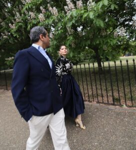 Kanika Kapoor Instagram - Is it wrong to bully my shy husband to pose with me for the gram? #relatable ? 😛 @gautamh 😍 #valentineweek London, United Kingdom