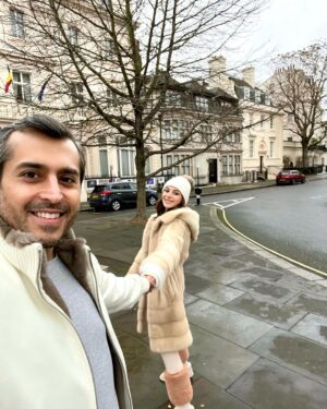 Kanika Kapoor Instagram - My Christmas pudding 🥰🎄⭐️ 

Happy birthday G🎈no words can describe how much I love you🤗❤️ 

#birthdayboy #mylove #dragon