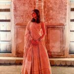 Kanika Kapoor Instagram - Jaipur Dairies 🩷 In @roseroom__official 🩷 Pink City Jaipur