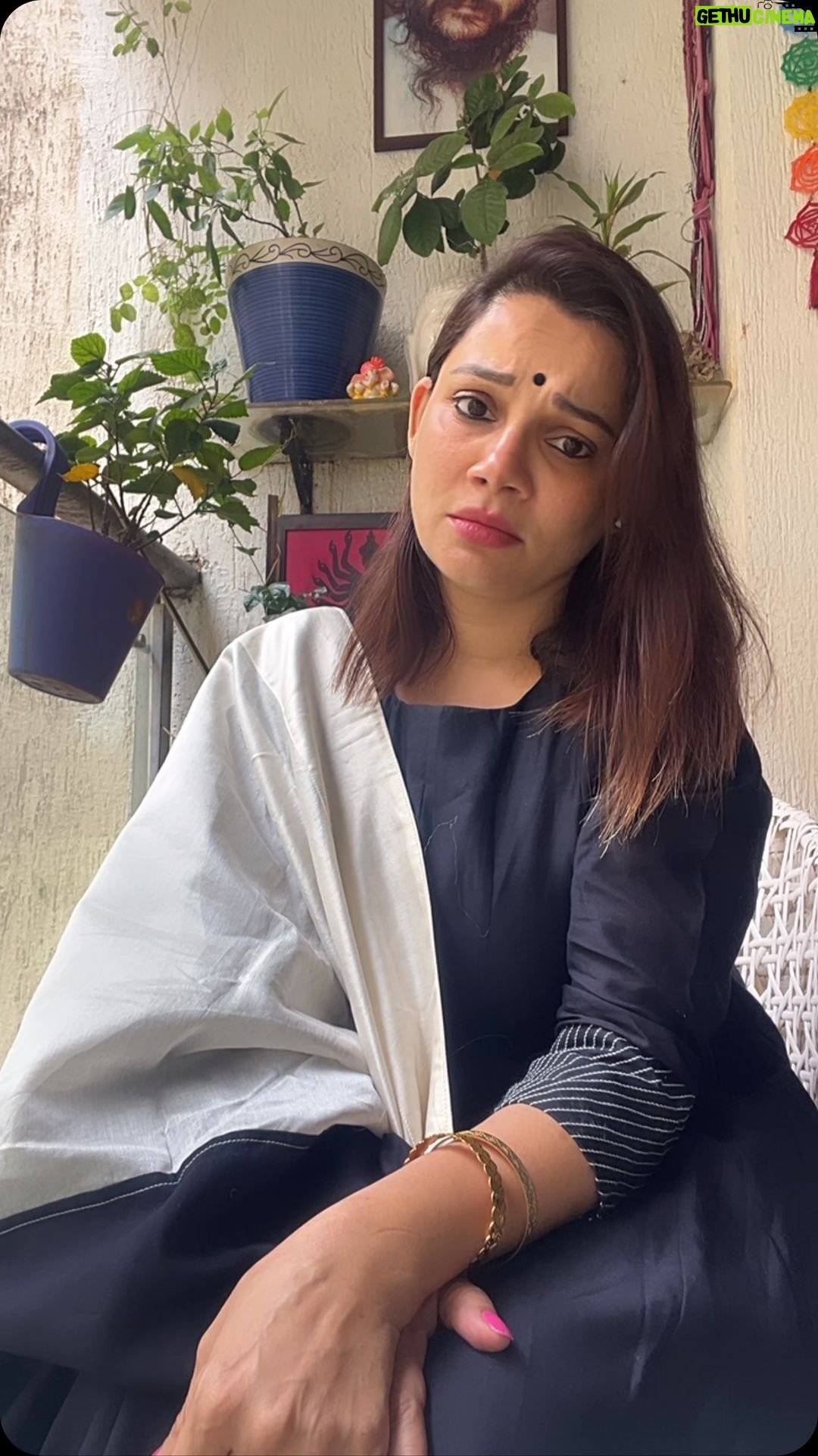 Kanika Maheshwari Instagram - I want to talk in English😌 #funnyvideos #comedy #fun #reels #videos #comedyvideos #funny #reelskarofeelkaro #reelsinstagram #funnyreels #comedyreels #fun #smile #laugh #laughter #reels #reelitfeelit #comedyvideo #funnyvideo #funnyaudios #havingfun😄 #kanikamaheshwari