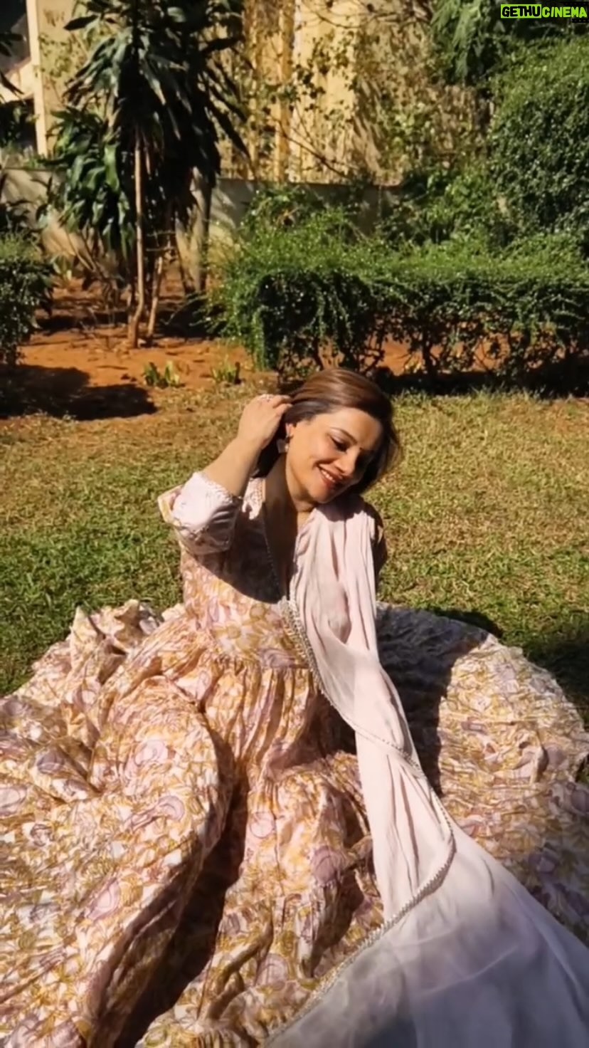 Kanika Maheshwari Instagram - Wearing these suits feels like stepping into a dream, where elegance meets ethereal. ✨🫧 Suits: @ambraee_ #beautiful #beauty #love #suit #indiansuit #loving #instagood #photo #photooftheday #photography #sun #sunlight #nature #greenery #princess #amazing #kanikamaheshwari
