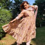 Kanika Maheshwari Instagram - Draped in this suit, feeling like a modern-day princess, basking in the golden embrace of natural sunlight. 👑💖🌞 Suit: @ambraee_ #beautiful #beauty #love #suit #indiansuit #loving #instagood #photo #photooftheday #photography #sun #sunlight #nature #greenery #princess #amazing #kanikamaheshwari