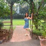 Kanika Maheshwari Instagram - In a world of blues, but my vibes are anything but. 💙✨ #love #blue #ootd #fashionista #bluedress #denimdress #beautiful #healing #innerpeace #loveyourself #feelinggood #instagood #photooftheday #summer #naturelovers #nature #happy #smile #sun #fun #nofilter #dress #modern #bluest #sunset #street #streetwear #streetstyle #kanikamaheshwari