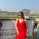 Kanika Maheshwari Instagram - Never let go of the chance of experiencing new things in your life, As learning is a part of an actor’s life… Felt like a child when I went to see derby Thanks to @nidhimihirpr @hpslofficial @rwitcmumbai For inviting and making a good memory✨ #horserace #race #horseriding #event #memory #good #fun #experience #new #horses #racing #heels #reddress #red #beautiful #lookinggood #feelingbeautiful #kanikamaheshwari Mahalaxmi Racecourse