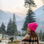 Kanika Maheshwari Instagram - Sometimes weather plays an important role, One understands how to come out of comfort zone and enjoy the beauty of Mother Earth❄️🏔️✨ #mountains #winter #trip #vacation #beauty #mothernature #motherearth #nature #comfort #beautiful #cozy #coldweather #cold #view #life #amazinglife #lifestyle #love #blessed #kasol #kasoldiaries #kasoltrip #hills #love #happy #happiness #kanikamaheshwari Kasol