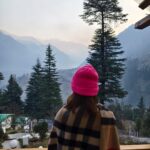 Kanika Maheshwari Instagram - Sometimes weather plays an important role, One understands how to come out of comfort zone and enjoy the beauty of Mother Earth❄️🏔️✨ #mountains #winter #trip #vacation #beauty #mothernature #motherearth #nature #comfort #beautiful #cozy #coldweather #cold #view #life #amazinglife #lifestyle #love #blessed #kasol #kasoldiaries #kasoltrip #hills #love #happy #happiness #kanikamaheshwari Kasol