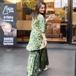 Kanika Maheshwari Instagram - Zindagi jeeni hai apni tarah se💗 Dresses: @jisorajaipur #white #green #dresses #dress #beautiful #happy #happiness #ootd #love #quotes #style #outfit #instafashion #fashionstyle #reels #life #zindagi #longdress #longdresses #kanikamaheshwari