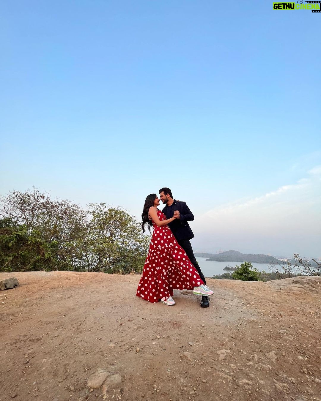 Kanika Mann Instagram - Oye mere Saveer π€ You will always have a special place in my heart .. Thanks for being there .. @arjunbijlani Here is to wish you another 365 days of celebrating love and life π I wish you only the best π€