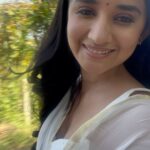 Kanika Mann Instagram - Hope you liked our first episode .. 🌙 #chandjalnelaga @colorstv @officialjiocinema @swastikproductions