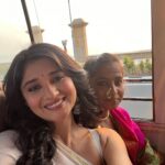 Kanika Mann Instagram - Hope you liked our first episode .. 🌙 #chandjalnelaga @colorstv @officialjiocinema @swastikproductions