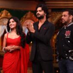 Kanika Mann Instagram - Swipe left to see why Tara and Dev look so excited ♥️ Don’t forget to tune in to #bigboss weekend ka war this Sunday 💫 #chandjalnelaga #colors #jiocinema