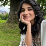 Kanika Mann Instagram - #Ammiye ♥️ @desimelodies @satnam.36 @arvindrkhaira @aseeskaurmusic @dilrajnandha @sukhmansukhu @sagarmuzic7 @bunny555__ @hunny777__ @faiz_allie52