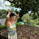 Kanika Mann Instagram - Some fake hairdo poses 🤷🏻‍♀️ you shouldn’t learn from me for sure 🫡