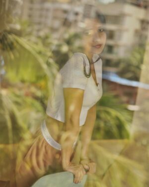 Kanika Mann Instagram - Sunday….ing 🖤

.

.

📸 @sameersinghphotography