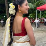 Kanika Mann Instagram - A thowback to wish you all #happyonam 🌸🌼
